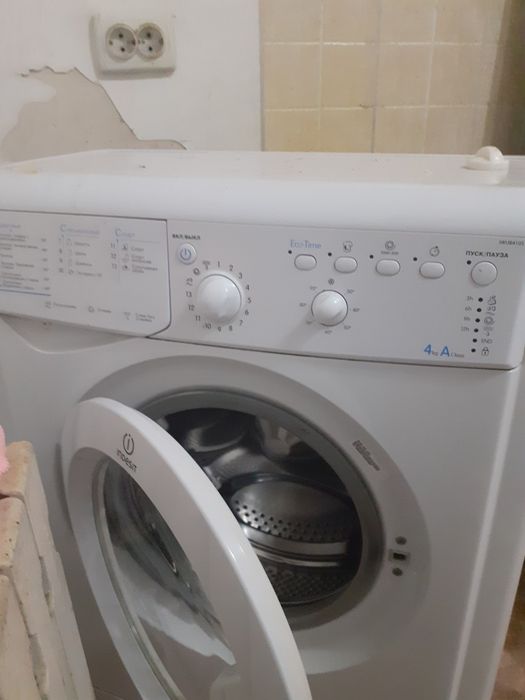 Продаю машинку срочно