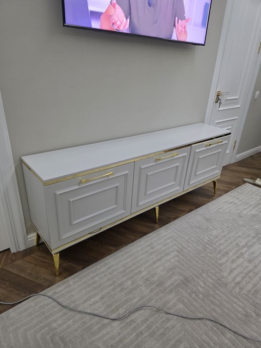 Тумбочка под телевизор