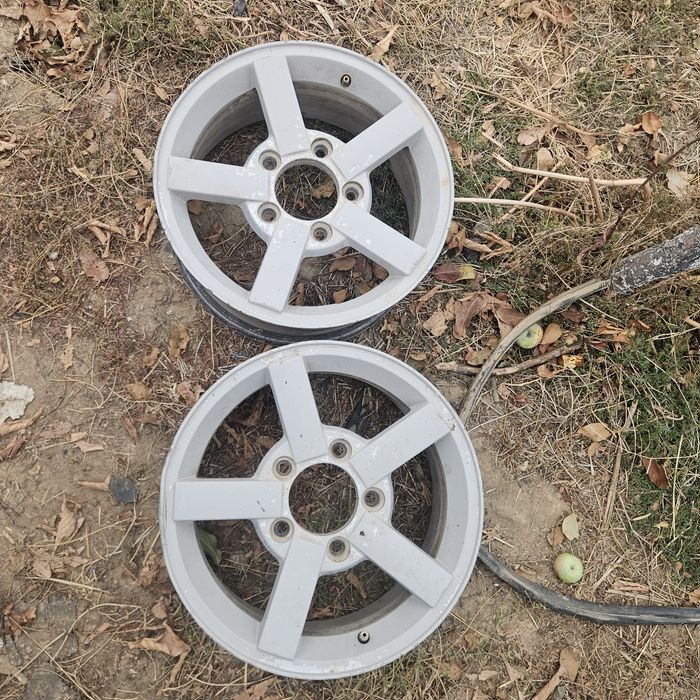 Титанка нива R 16