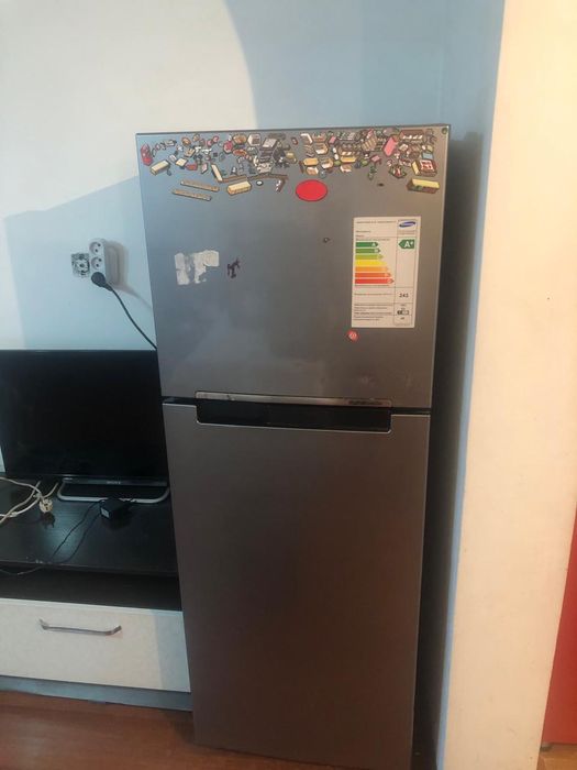 Холодильник Самсунг продается