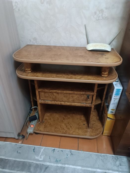 Тумбочка под телевизор