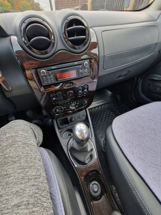 Vând Dacia Duster ,1.6  benzina  an 2012
