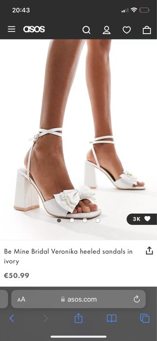 Tocuri cu fundă din satin