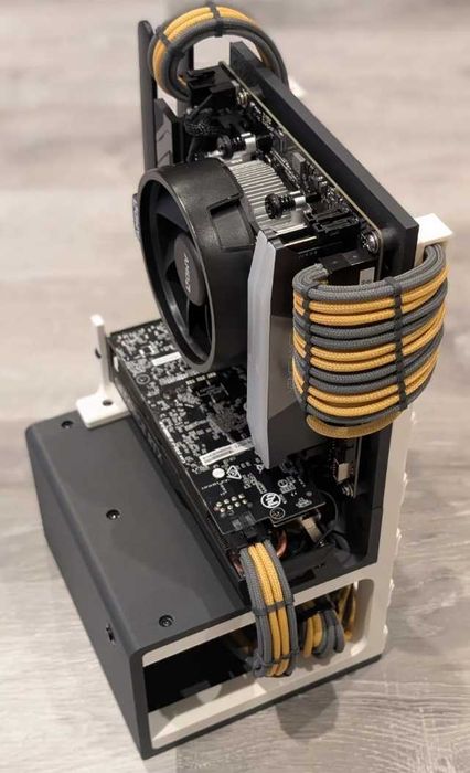 Carcasă PC Custom 9.5L Mini-ITX Open-Frame – Design SFF Compact