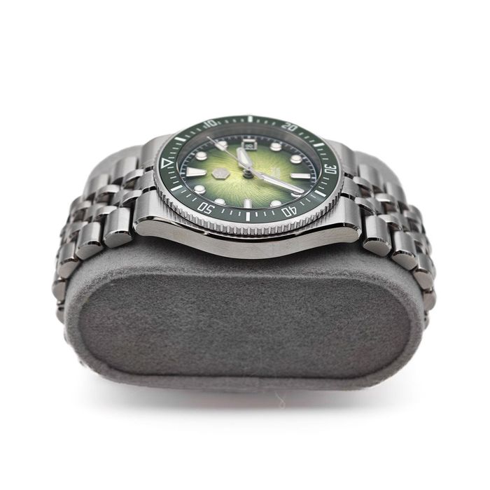 San Martin SN0148-GB Integrated Bracelet Green Dial