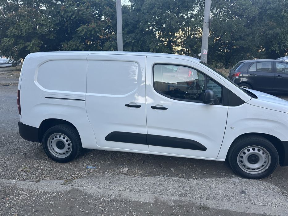 Opel Combo Maxi 2020 година