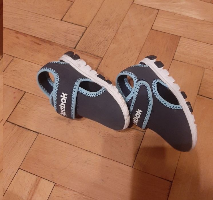 Sandale numarul 23.5 copii