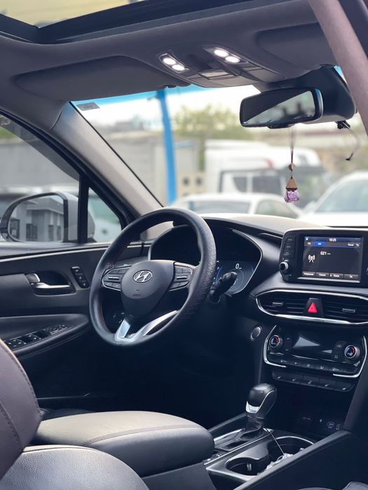 Hyundai Santa Fee 2.5L full pozitsya avtomobil sotiladi !
