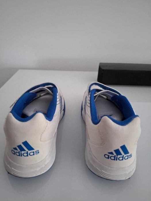Adidas Performance, masura 35