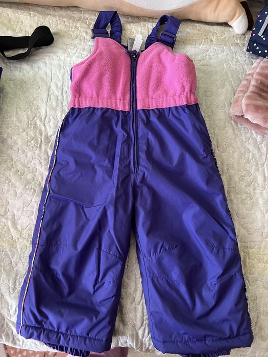 Панталон за момиче мисля че н на 2 години