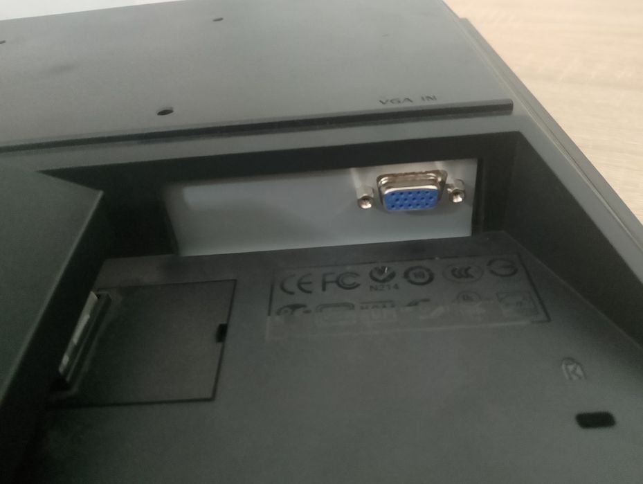 Vând monitor Acer V173