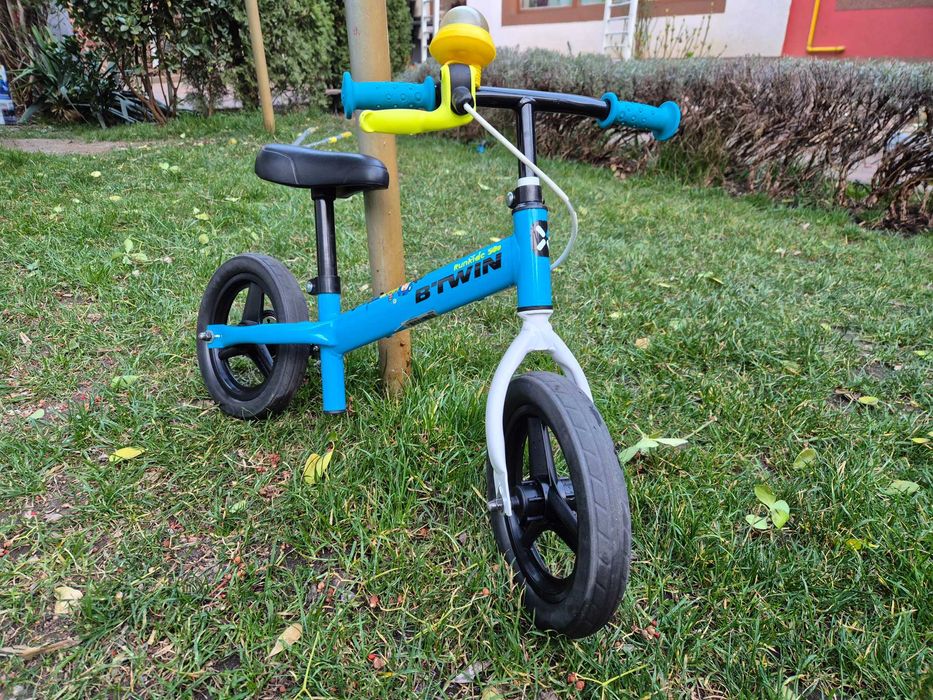 Bicicleta copii B'twin fara pedale 10" cu frana