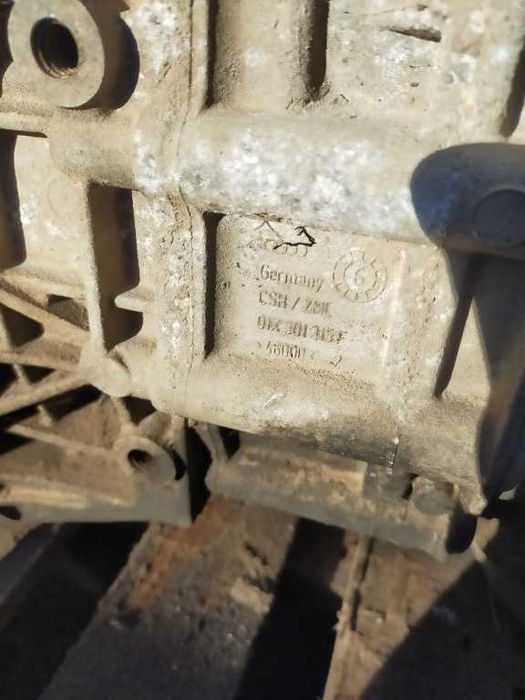 Cutie viteze Audi A4 B7 1.9 TDI 4X4 cod motor AEK cod OE: 01e3012110