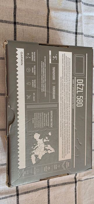 Навигация за камион Garmin Dezl 580 5 инча екран карти за цяла Европа