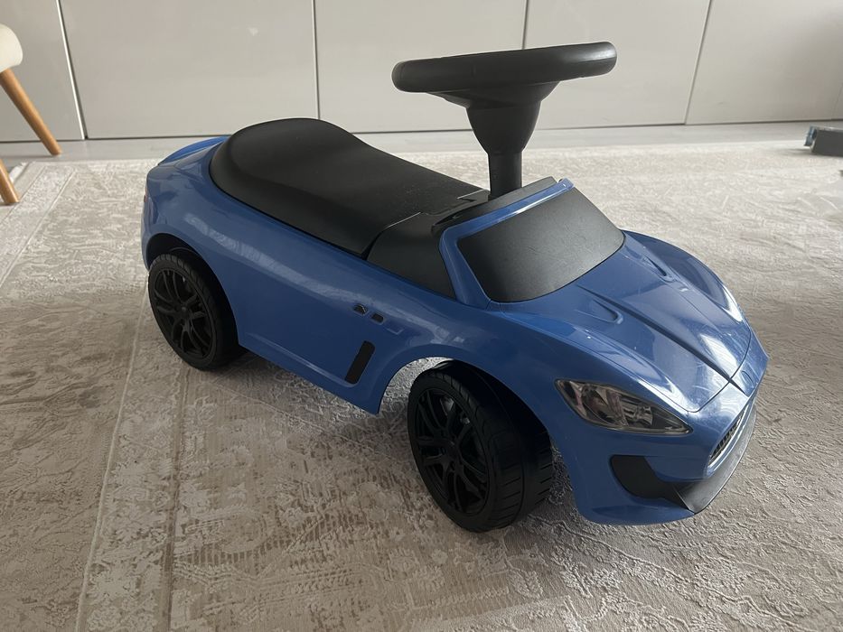 Машинка толокар