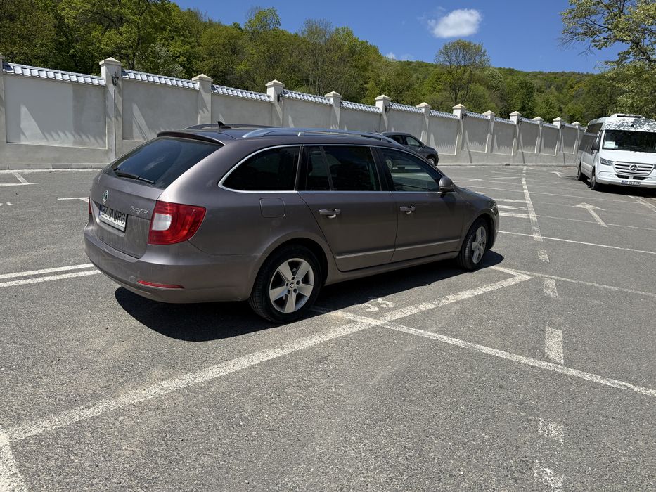 Skoda superb / 2.0 litri / DSG