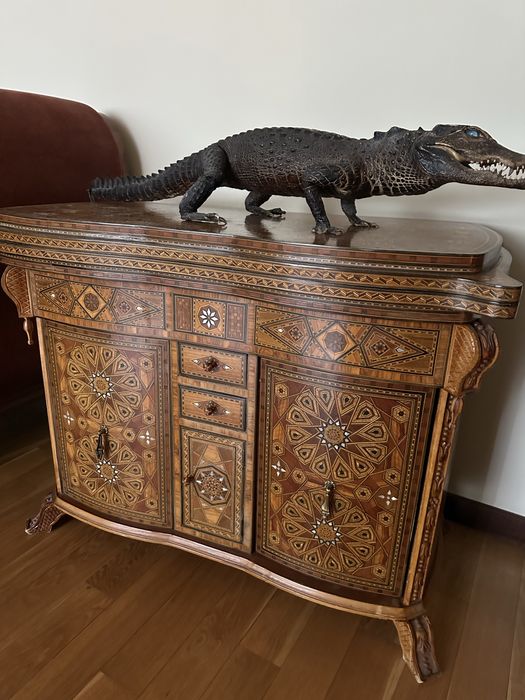 Продам игровой антикварный  , раскладной комод