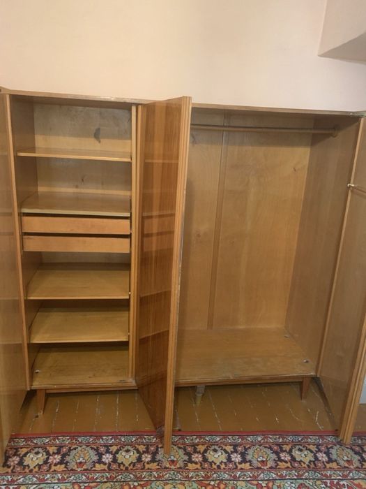 Продам шкаф и трюмо