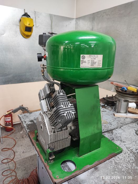 Продам компрессор стоматологический ECOM DK502V