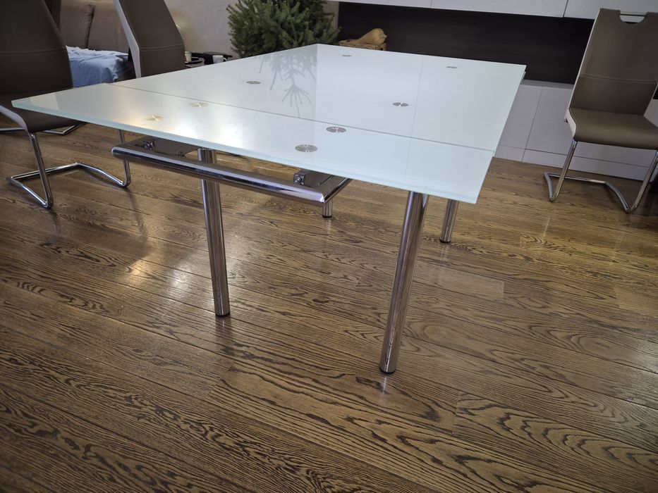 Маса за трапезария