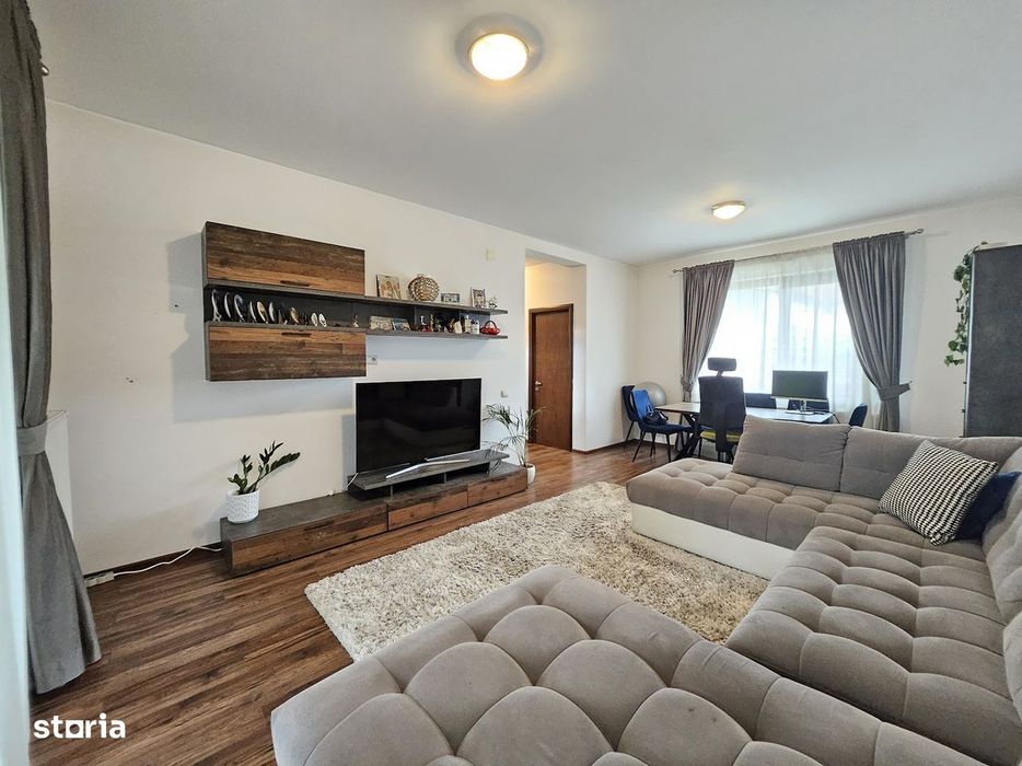 Oferta vanzare parte din triplex in Zavoi,  178000 EURO