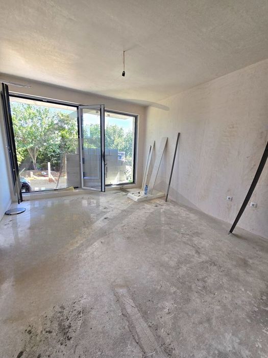 Продава се Двустаен апартамент в Варна, Бриз - 50 кв.м за 2884 €/кв.м - Снимка #1