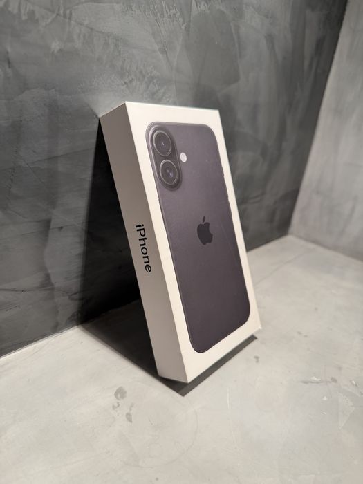 ЧИСТО НОВ! Iphone 16 Black + гаранция