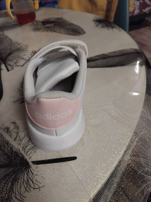 Vand adidasi de copii marmea 26-32