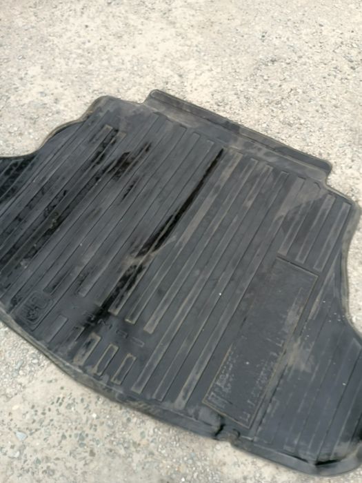 Продам коврик от камри 70