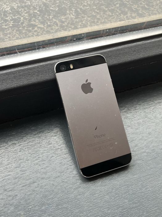 Легендарный Айфон 5 (договорный)