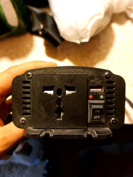 Автомобильный инвертор