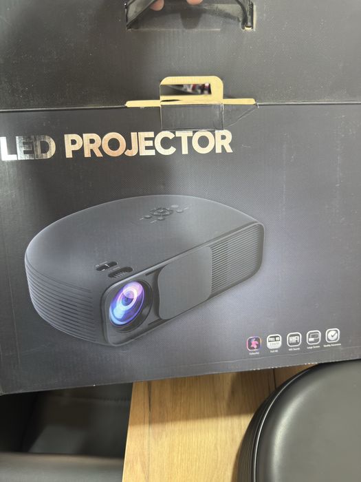 Проектор сотилади холати тоза