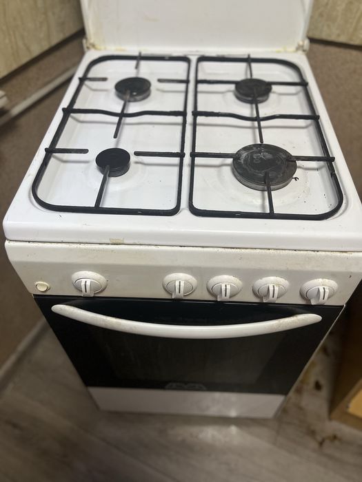 Продам газовую плиту