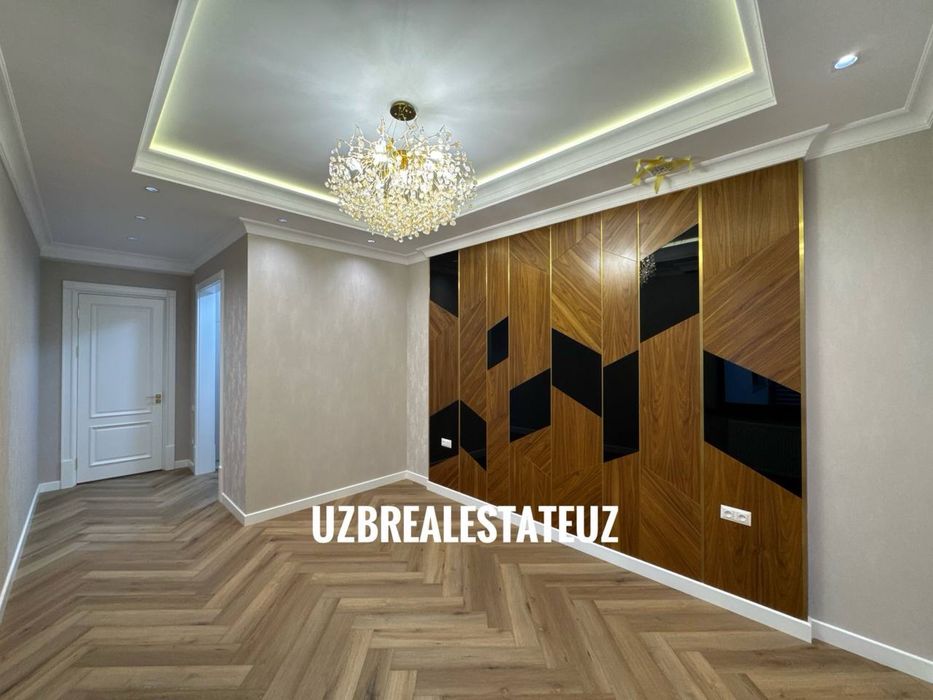 Ор-р: Беруний, Хувайдо махалла Продается Новый Евро Дом 4.соток 350м2