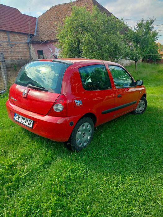 Vând Renault Clio 2 benzină + GPL