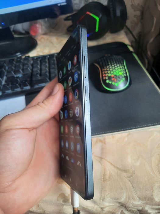 Продам мощный смартфон Poco x5 pro 5g 6.128