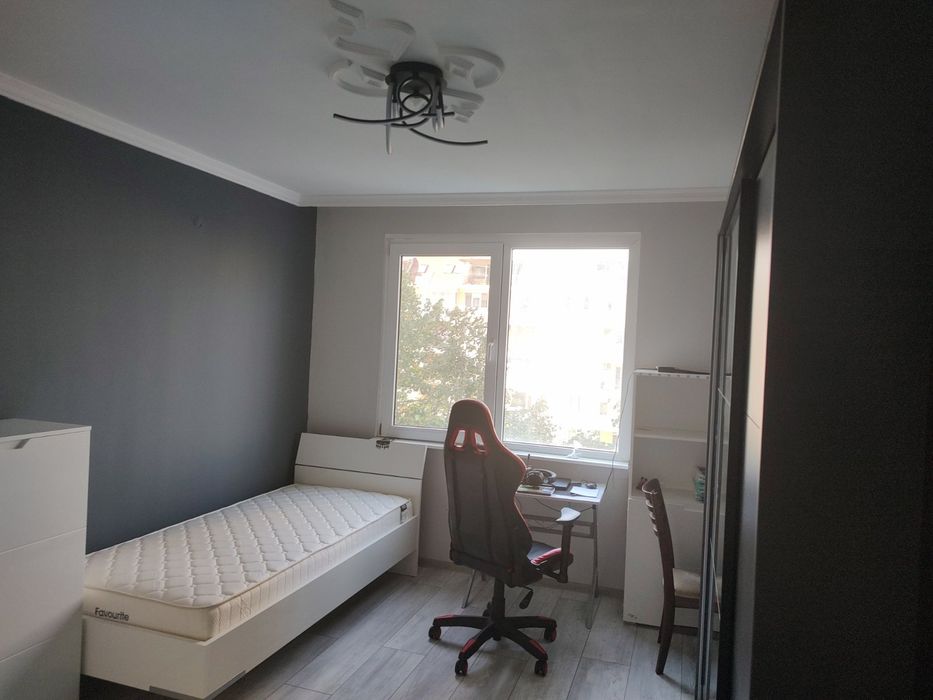 Продава се Тристаен апартамент в Бургас, Славейков - 54 кв.м за 2695 €/кв.м - Снимка #3