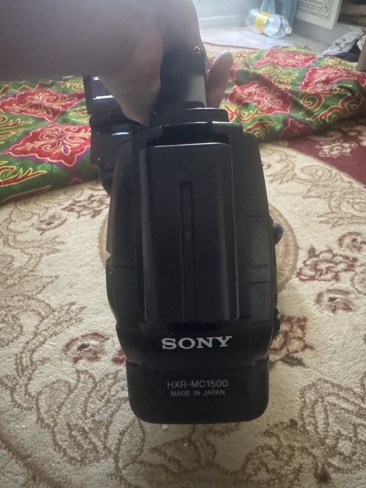 Видеокамера SONY 1500сатылады