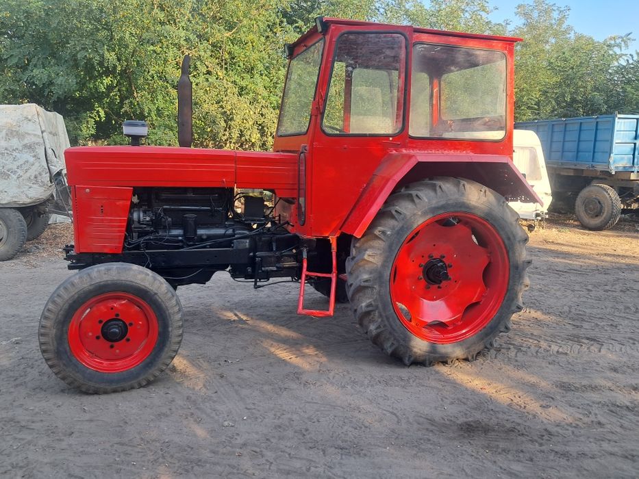 Tractor U650 și plug