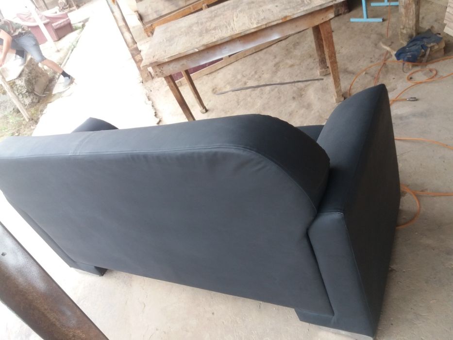 Реставрация и ремонт мягкой мебели