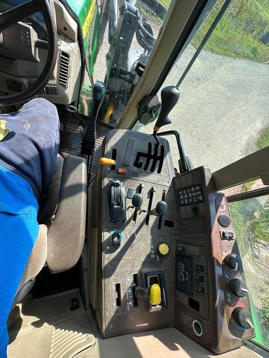 Tractor john deere 6220