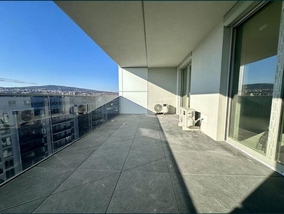 Apartament cu 3 camere , 2 bai , terasa , view , Elite