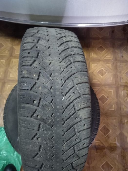 Продаются зимние шины