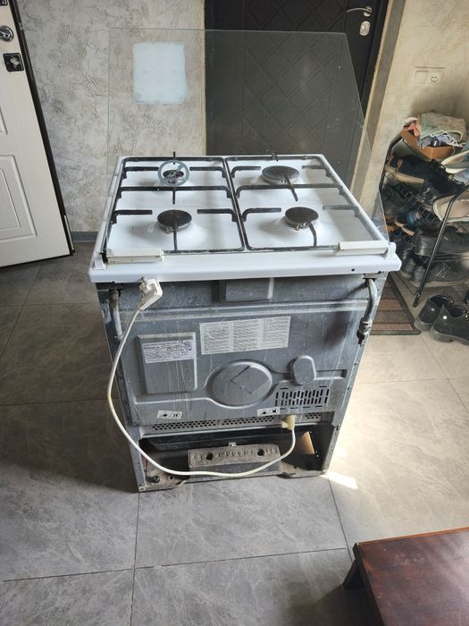 Продам бу газовую плиту