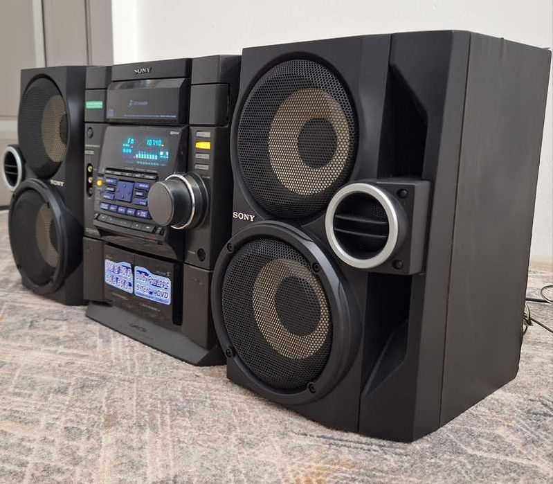 Музыкальный центр sony