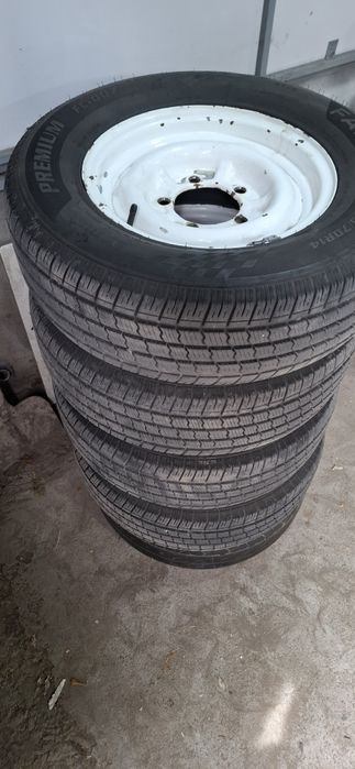 Продаётся колёса на волгу с дисками