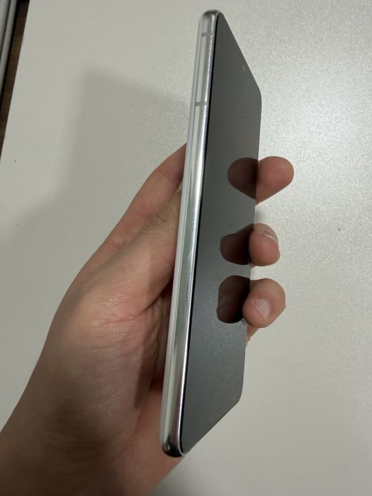 Samsung Galaxy S21 (8/256 GB)