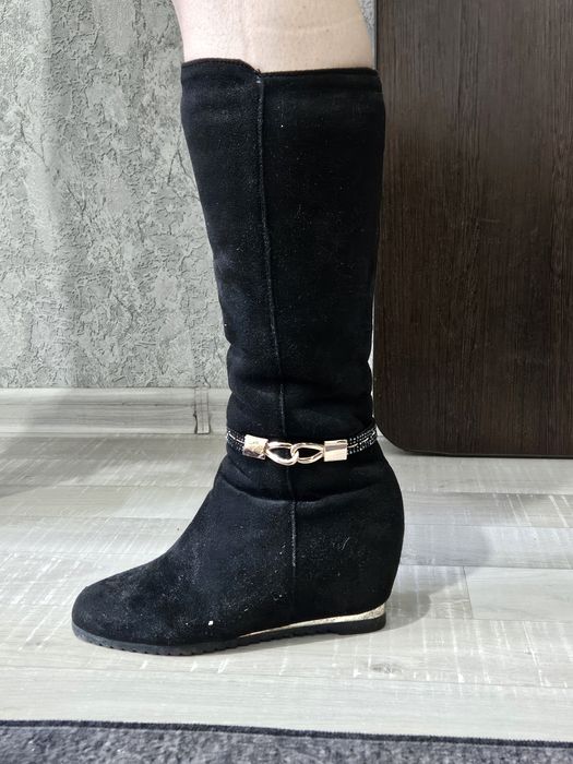 Продам зимние сапоги