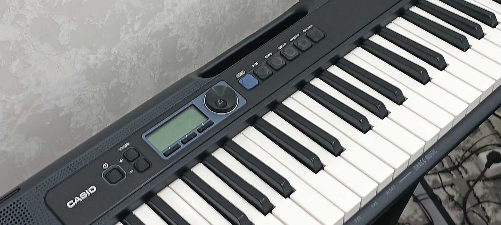 CASIO CT-S300 sintezatori sotiladi