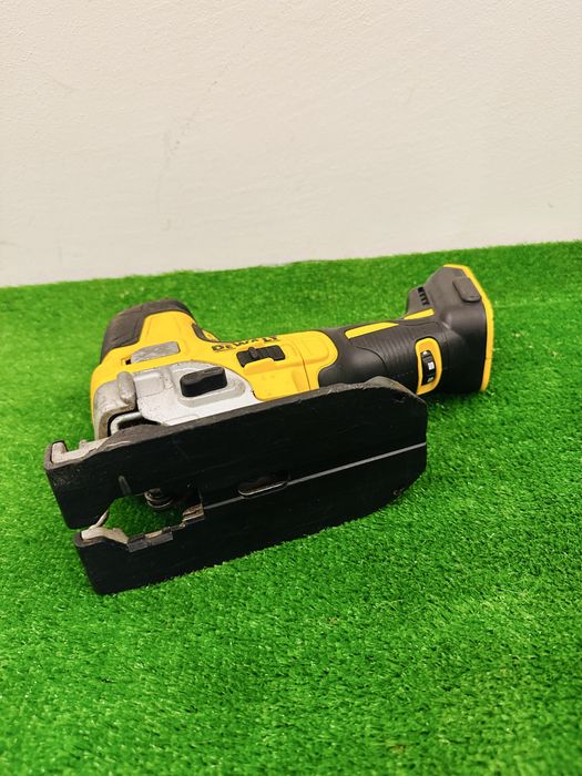 Pendular Dewalt DCS335